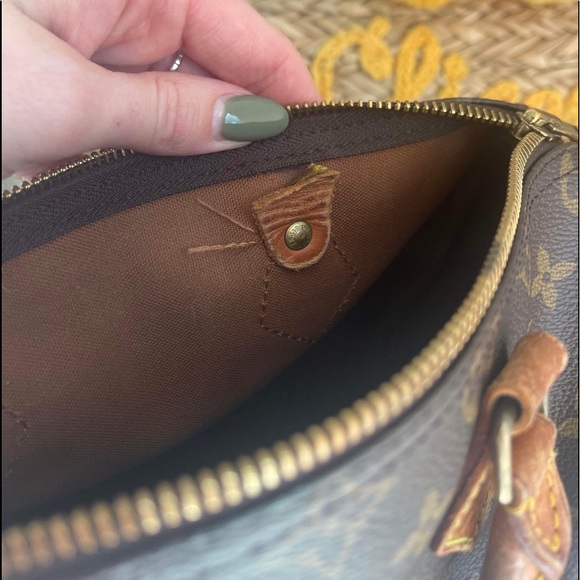āSOLDāAuthentic Louis Vuitton Speedy 25 - Picture 5 of 7